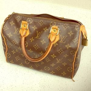 Louis Vuitton Speedy